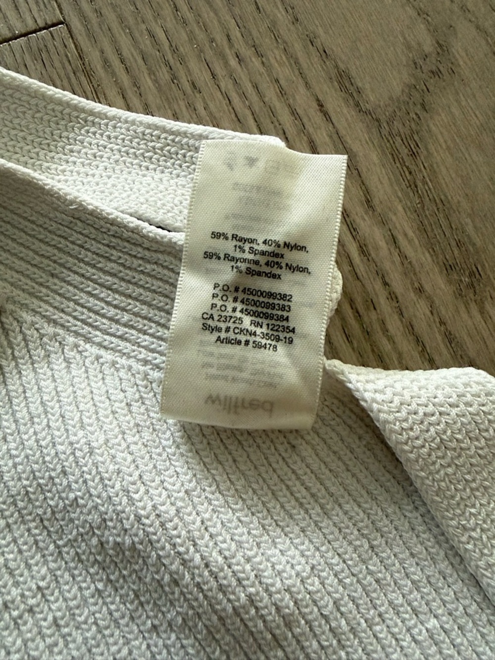 Wilfred Aritzia Cream Cayenne Knit Stretchy Wrap Cropped Top in size M - Picture 6 of 11